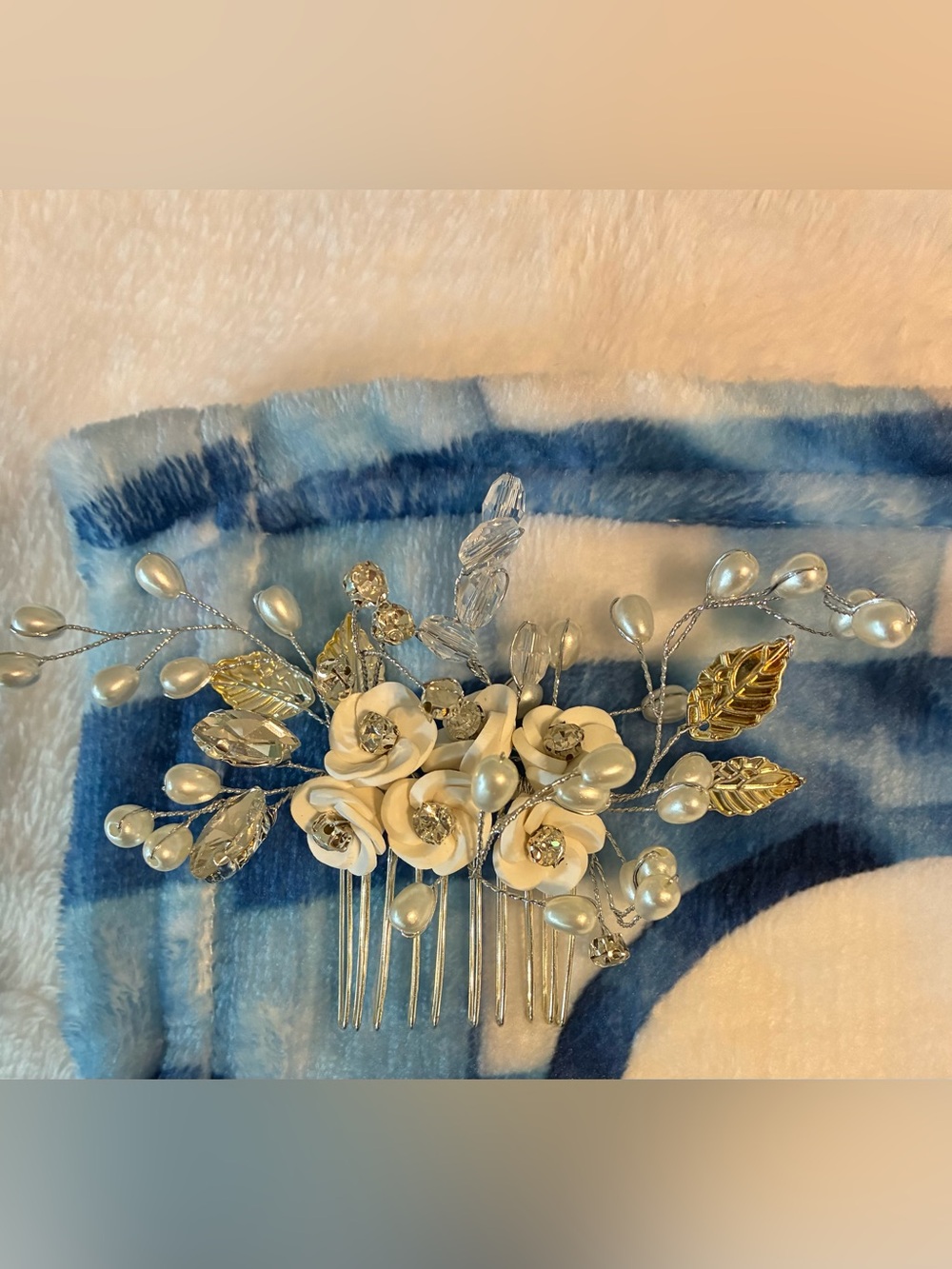 Pearl & Crystal Floral Hair Comb - White Floral Bridal Hairpiece